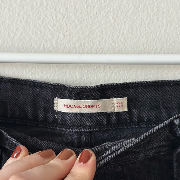 Levi’s Ribcage Shorts Washed Black 31 - Picture 4 of 7